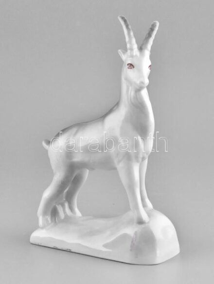 Orosz porcelán kecske, jelzett, kopott, m:24cm