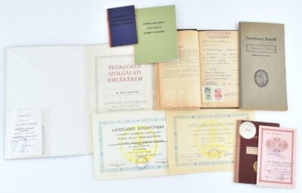 Bakos Ferenc nyelvész feleségének vegyes igazolványai, kitüntetési oklevele