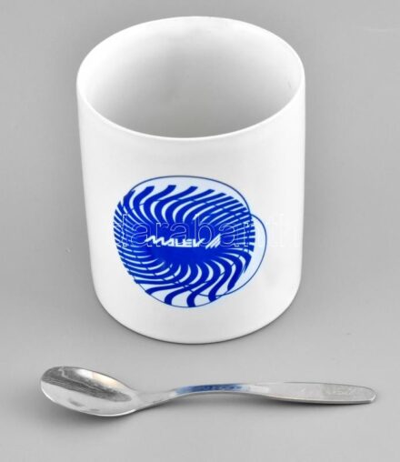Malév porcelán bögre, fém kanállal, jelzés nélkül, hibátlan m:9cm, h:12cm