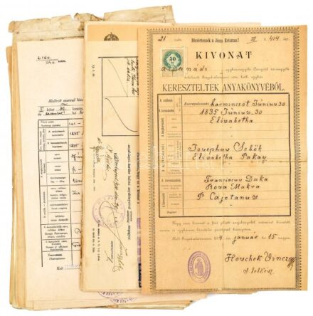 Több tucatnyi anyakönyvi kivonat (keresztelési, házassági, stb.)