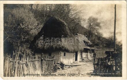 1916 Huszt, Chust, Khust; Ruthenisches Bauernhaus / Rutén (ruszin) parasztház, kárpátaljai folklór / Ruthenian (Rusyn) peasant house, Transcarpathian folklore. Phot. Vizewachtmeister Dr. Hertz (EM)