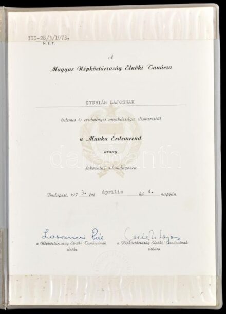 1973 Munka érdemrendet adományozó oklevél