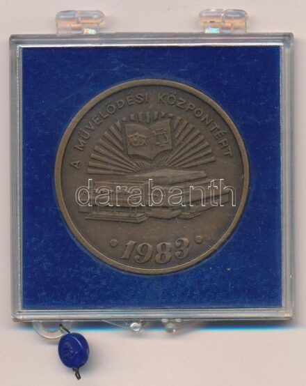 1983. 'Szécsény - A Művelődési Központért' Br emlékérem plombált ÁPV tokban (42mm) T:1