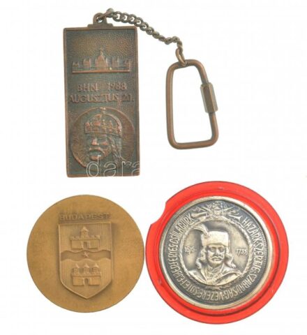 Vegyes: DN 'II. Rákóczi Ferenc - Hazánk szentje, szabadság vezére, sötét éjben fényes csillagunk 1676-1735' fém lemezérem (38,5mm) + DN 'Budapest' Br emlékérem (40mm) + 1988. 'BHN 1988 Augusztus 20 / MHSZ (Munkára, harcra kész) 40 -