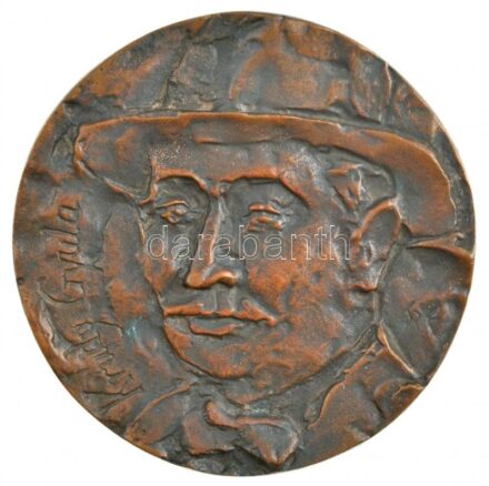 Szöllőssy Enikő (1939- ) DN 'Krúdy Gyula / 1878-1933 emlékére' Br emlékérem (99mm) T:1- Összesen 2 példányban készült, a másik a Petőfi Irodalmi Múzeumban található.