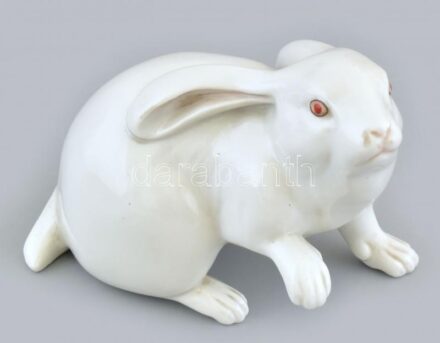 Herendi porcelán nyuszi. Kézzel festett, jelzett (Herend Hungaria 1946 + benyomott jelzés), kis kopással, 15x7,5x10,5 cm