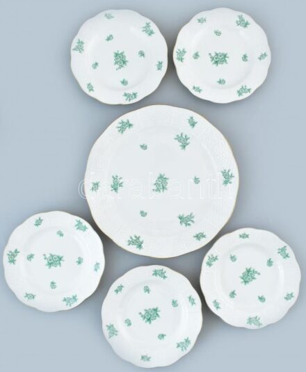 Herendi zöld virágmintás, 5 személyes süteményes készlet, kézzel festett porcelán, jelzett, kopásnyomokkal. d:17-26cm