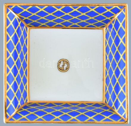 Gucci porcelán tálka, jelzett, hibátlan 9,5x9,5cm