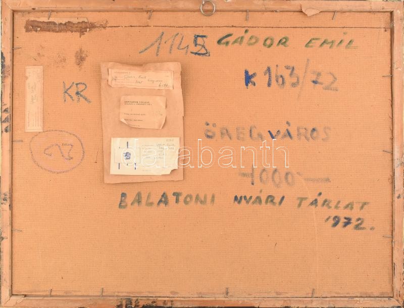 Gádor Emil (1911-1998): Öreg város. Olaj, farost, jelzett, hátoldalán autográf felirattal ('Balatoni Nyári Tárlat 1972') és Képcsarnok Vállalat címkéivel, mely szerint szerepelt a festő Tiszavasváriban rendezett kiállításán. - Image 3
