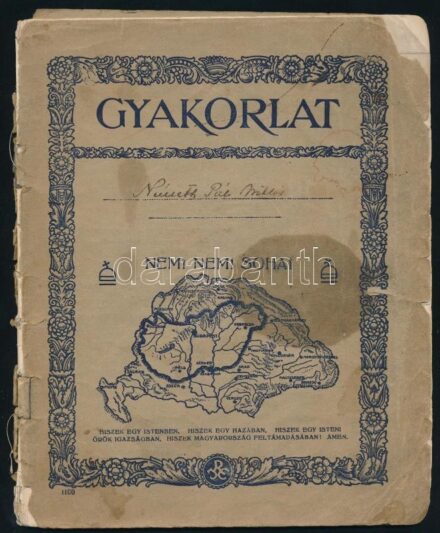 cca 1938-1945 Újszülött gyermek fejlődésének dokumentációja, kézzel írt bejegyzések a születéstől 7 éves korig, viseltes, irredenta borítójú füzetben (sérült, foltos, szétvált borító)