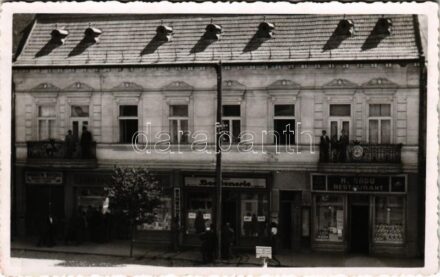 Marosvásárhely, Targu Mures; Bonbonerie cukrászda, N. Radu étterem, vendéglő, üzletek / confectionery, restaurant, shops. photo (EK)