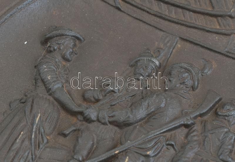 Öntöttvas dísztál, katonák, rozsdás, jelzés nélkül Mohács??, d:22cm - Image 2