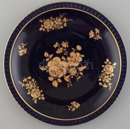Bareuther porcelán tál. Matricás, jelzett, apró karcokkal. 30 cm
