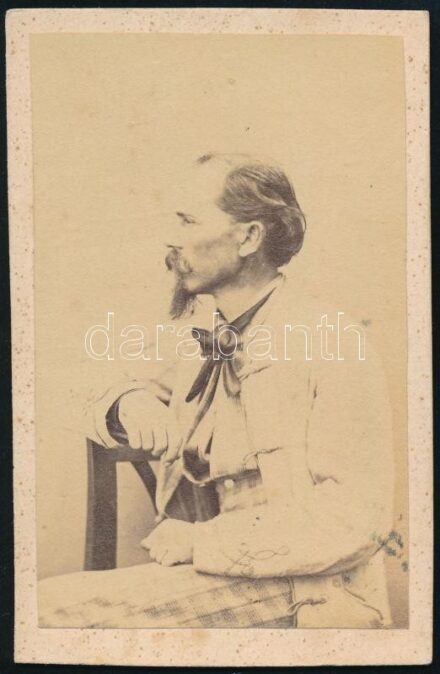 cca 1860 Férfiportré, keményhátú fotó Rülke bécsi műterméből, 10,5×6,5 cm