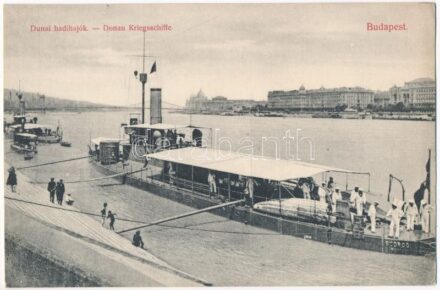 SMS Bodrog a Császári és Királyi Haditengerészet monitora, matrózok a fedélzeten. Dunaflottilla, Divald Károly 634-1909. / K.u.K. Kriegsmarine Donauflottille / SMS 'BODROG' Austro-Hungarian Navy river guard monitor, mariners. Danube Flotilla