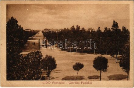 Venezia, Venice; Lido, Giardini Pubblici / street view, park, tram (EB)