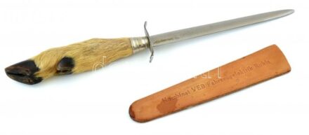 Őzlábas levélbontó, bőr tokban. h:27cm