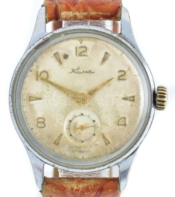 Szovjet mechanikus karóra, kissé kopott, koszos számlappal, bőr szíjjal, d: 34 mm