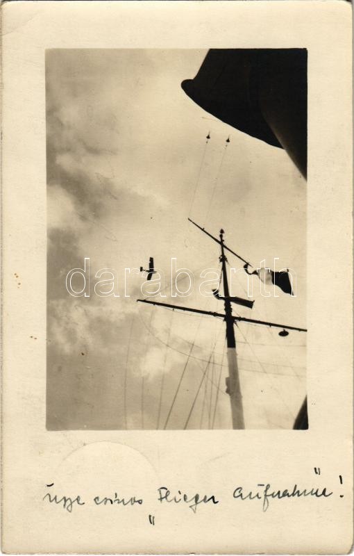 1918 Osztrák-magyar hidroplán repül el egy hadihajó felett / K.u.K. Kriegsmarine Wasserflugzeug / WWI Austro-Hungarian Navy hydroplane (seaplane) flying over a battleship. photo + 'MARINEFELDPOSTAMT' (EK)