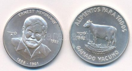 Kuba 1982. 5P Ag 'Ernest Hemingway' + 1982. 5P Ag 'Szarvasmarha' T:1 Cuba 1982. 5 Pesos Ag 'Ernest Hemingway' + 1982. 5 Pesos Ag 'Cattle' C:UNC Krause KM#97, KM#98