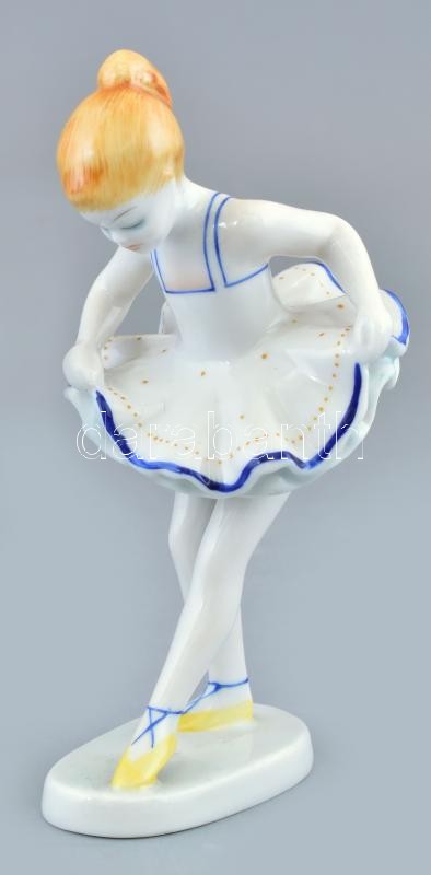 Hollóházi porcelán balerina, kézzel festett, jelzett, minimális kopással, m: 14 cm