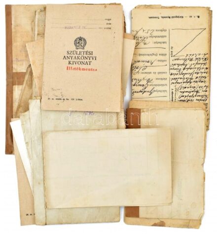 21 db vegyes illetékbélyeges irat, nagyrészt 1945 előtti