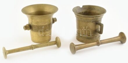 2db réz mozsár, törővel, sérült, m:11cm, h:19cm