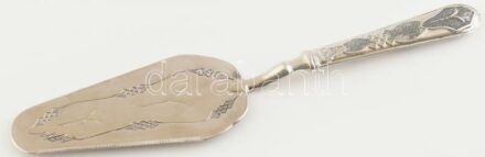 Tortalapát, ezüstözött alpakka, jelzés nélkül, kopásokkal, h:27cm