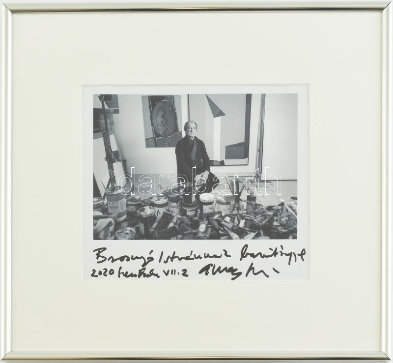 Aknay János (1949-) aláírása papírlapon, üvegezett keretben