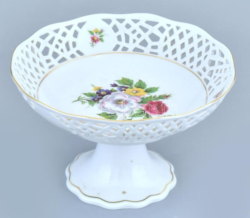 Jelzés nélkül: Áttört, virágos kínáló tál. Matricás, hibátlan. d: 19 cm