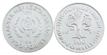1978. 200Ft Ag 'Első magyar aranyforint' + 1979. 200Ft Ag 'Nemzetközi gyermekév' T:BU patina, ph Adamo EM56,57
