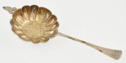 Ezüst (Ag) angol fazonú teaszűrő, jelzett, h:20cm, nettó: 76 g