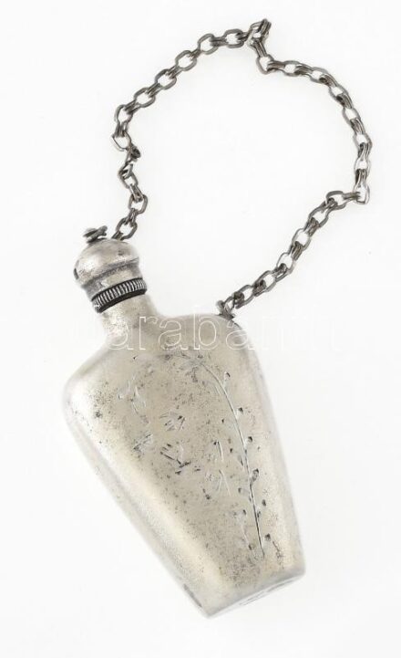 Ezüst (Ag) parfüm tartó, jelzett, m: 6cm, nettó: 15g