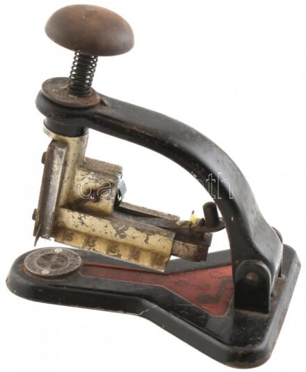 Régi tűzőgép, működik, kopott, m:14cm
