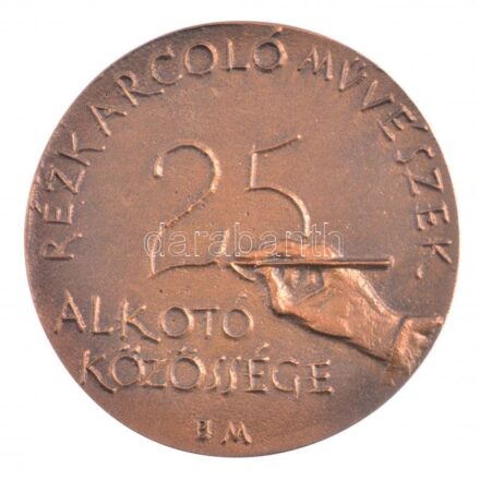 Borsos Miklós (1906-1990) 1978. 'Rézkarcoló Művészek Alkotó Közössége 25' Br emlékérem plexi tokban (76mm) T:1-
