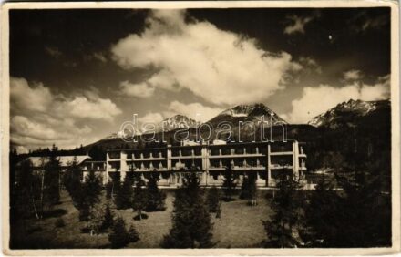 Tátraszéplak, Tatranska Polianka, Westerheim (Magas-Tátra, Vysoké Tatry); látkép, szálloda. Julius Kuszmann kiadása / general view, hotel (EK)