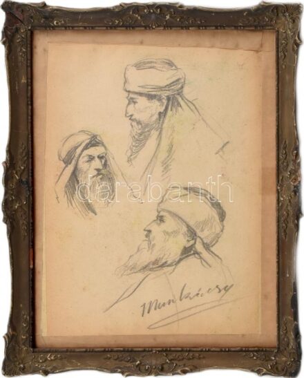 Munkácsy jelzéssel: Alakok. Ceruza, papír. Üvegezett, sérült fakeretben. 27,5x20 cm