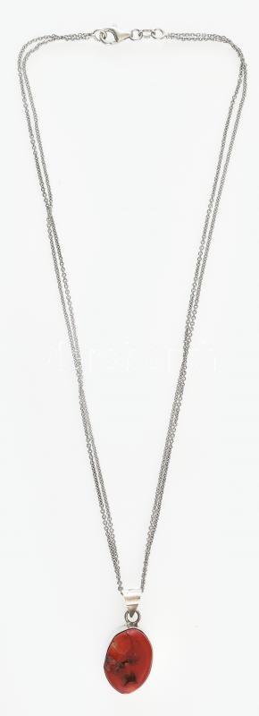 Ezüst(Ag) dupla soros nyaklánc, korall medállal, jelzett, h: 42 cm, bruttó: 12 g
