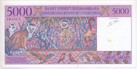 Madagaszkár 1995. 5000Fr 'A89458961' T:I- folt Madagascar 1995. 5000 Francs 'A89458961' C:AU stain Krause P#78