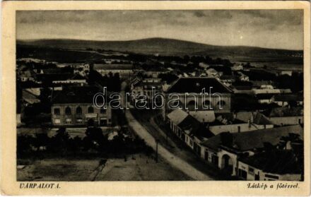 1943 Várpalota, Fő tér, zsinagóga, üzletek. Menyhárt János kiadása (EK)