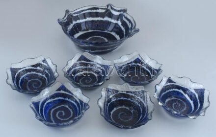 6 személyes kompótos készlet, öntött üveg, anyagában színezett, kopásnyomokkal, d: 15-29cm