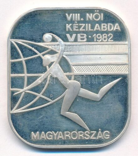 1982. 'VIII. Női Kézilabda VB - Magyarország' Ag emlékérem (25,33g/0.800/41x36mm) T:1- (eredetileg PP)