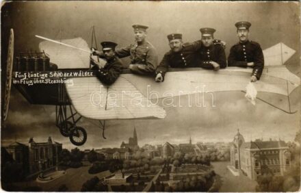 Fünf lustige Schwarzwälder im Flug über Strassburg / WWI German military, soldiers, humour. Julius Fromm photo (EK)