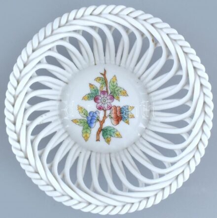 Herendi Viktória mintás fonott kosárka, kézzel festett porcelán, jelzett, kopásnyomokkal, d:13cm