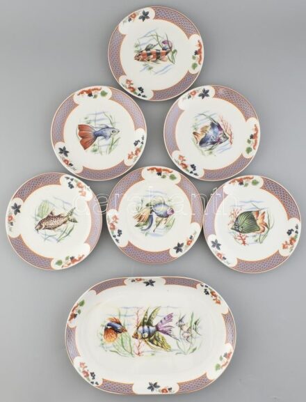La S. Marco olasz süteményes készlet, halas motívummal, matricás porcelán jelzett, kopásnyomokkal d:19-34cm