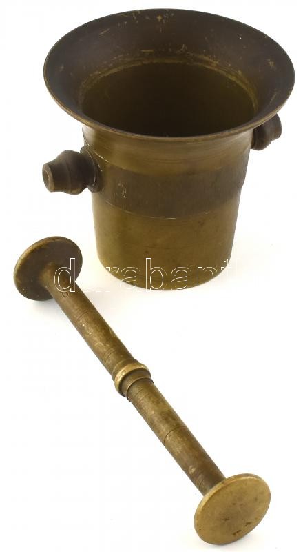 Réz mozsár, törővel, kopásokkal, m: 11 cm, h: 21 cm