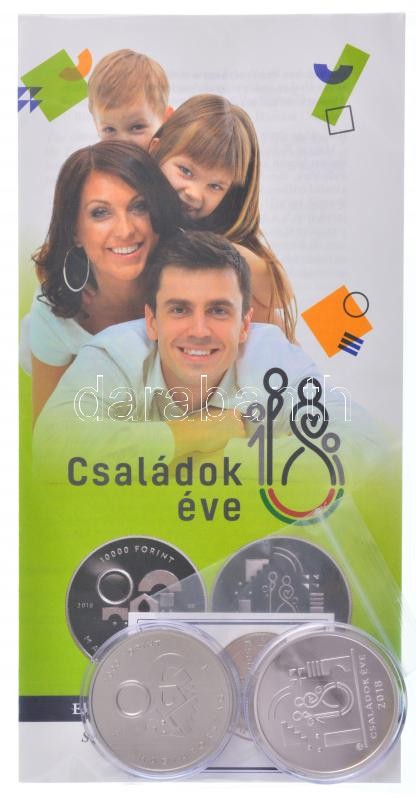 2018. 50Ft Cu-Ni 'Családok éve' + 2000Ft Cu-Ni 'Családok éve' + 10.000Ft Ag 'Családok éve' az egyik tanúsítvánnyal, tájékoztatóval T:BU,PP kis patina, karc
