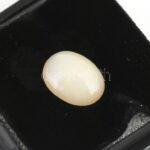 Opál, 1,92 cts, h: 1,2 cm