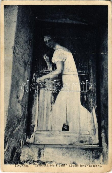 1931 Lőcse, Levoca; Levocská biela pani / Lőcsei fehér asszony. Elek Singer kiadása / the white lady from Levoca (kopott sarkak / worn corners)