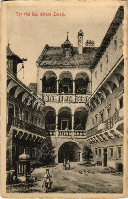 Lőcse, Levoca; Egy régi ház udvara / courtyard of an old house (kopott sarkak / worn corners)